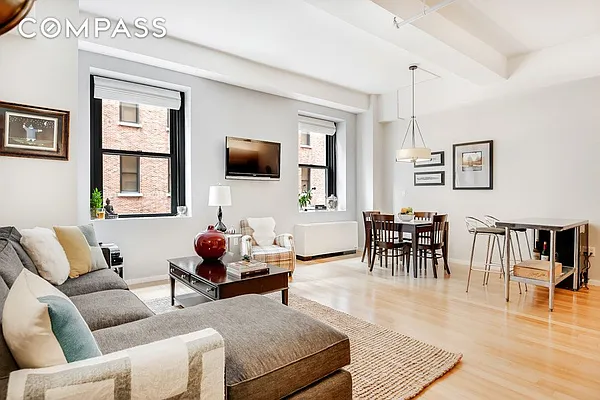 Sold by Compass | media 1