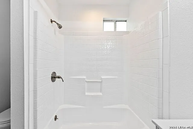 250 Koehler Ct — Photo 7