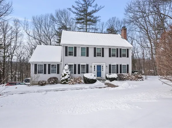 18 Autumn Hl, Leominster, MA 01453
