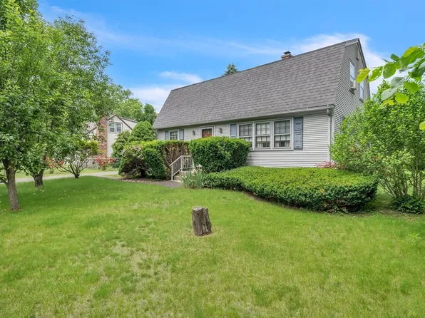 18 Livingstone Ave, Westfield, MA 01085