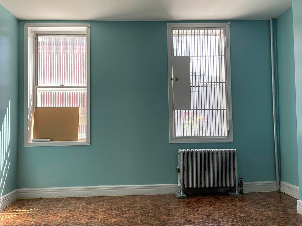 1st image of 110 Manhattan Ave #2