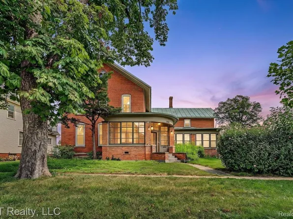 206 N Macomb St, Monroe, MI 48162