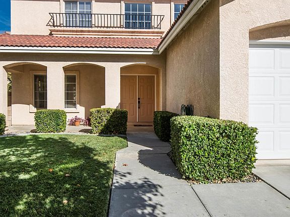 FrontLawn_Hi-Res-10033951