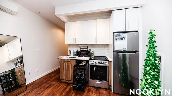 Rented by Nooklyn NYC LLC | media 2