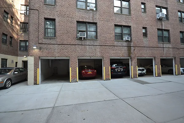 Rented by Silverstein Collection LLC  | media 19