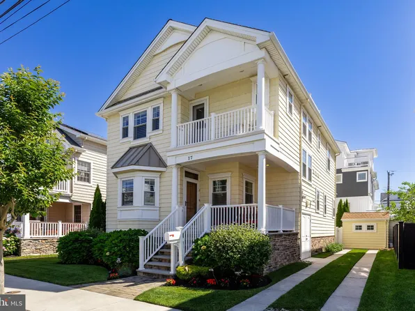 17 S Knight Ave, Margate, NJ 08402