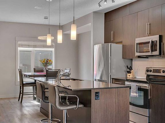 2nd image of 293 N Skyview Ranch Rd NE