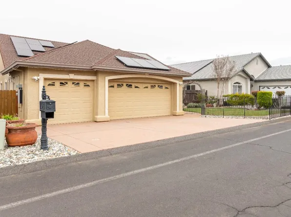 18065 Clouds Rest Rd, Soulsbyville, CA 95372