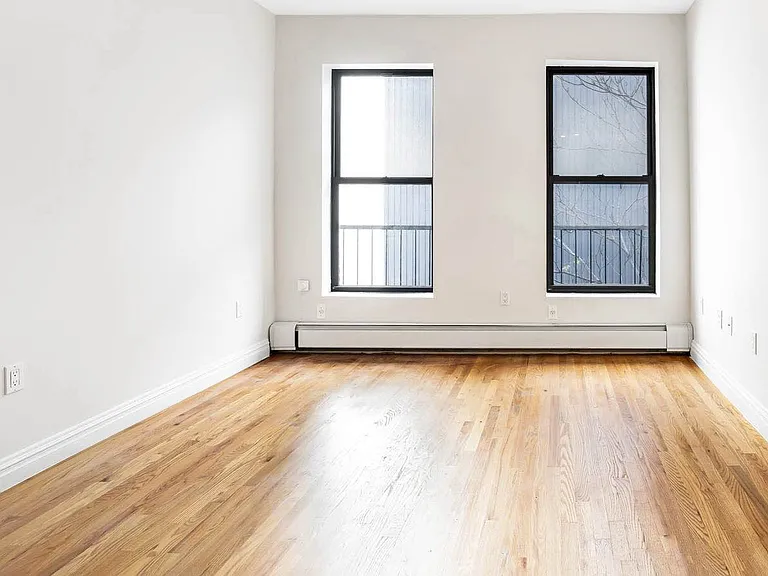 437 W 54th St #4D — Photo 5