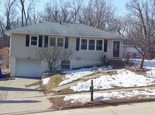 3406 Clover Dr SW, Cedar Rapids, IA 52404