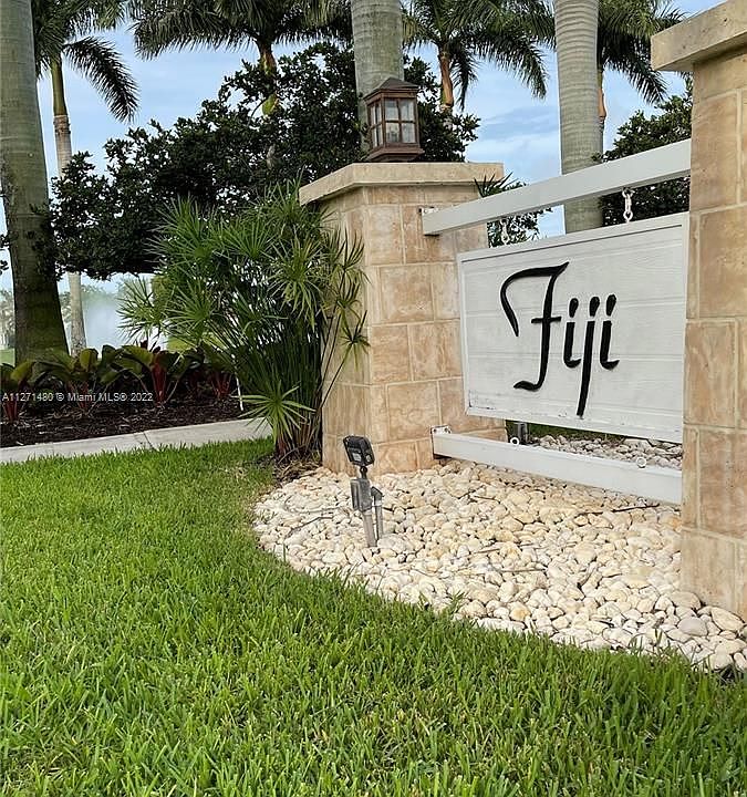 1st image of 2934 SE 1st Dr Unit 10