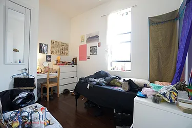 Rented by Rennit Inc.