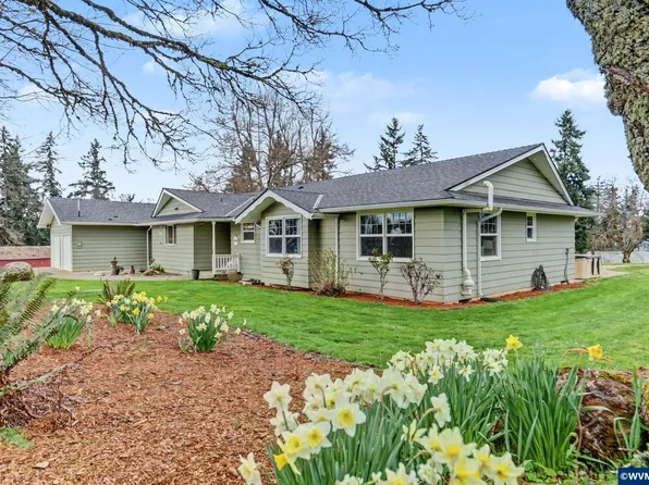 5910 Davis Creek Rd NE, Silverton, OR 97381