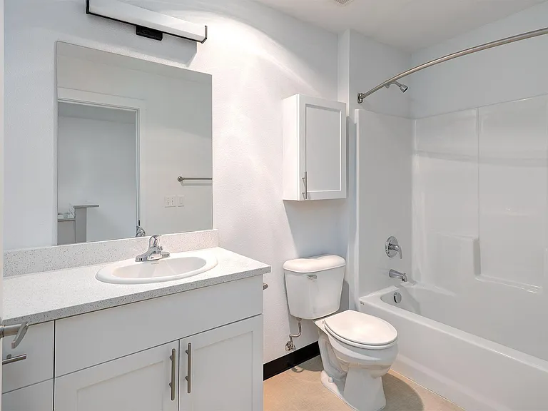 7550 N Lombard St — Photo 36