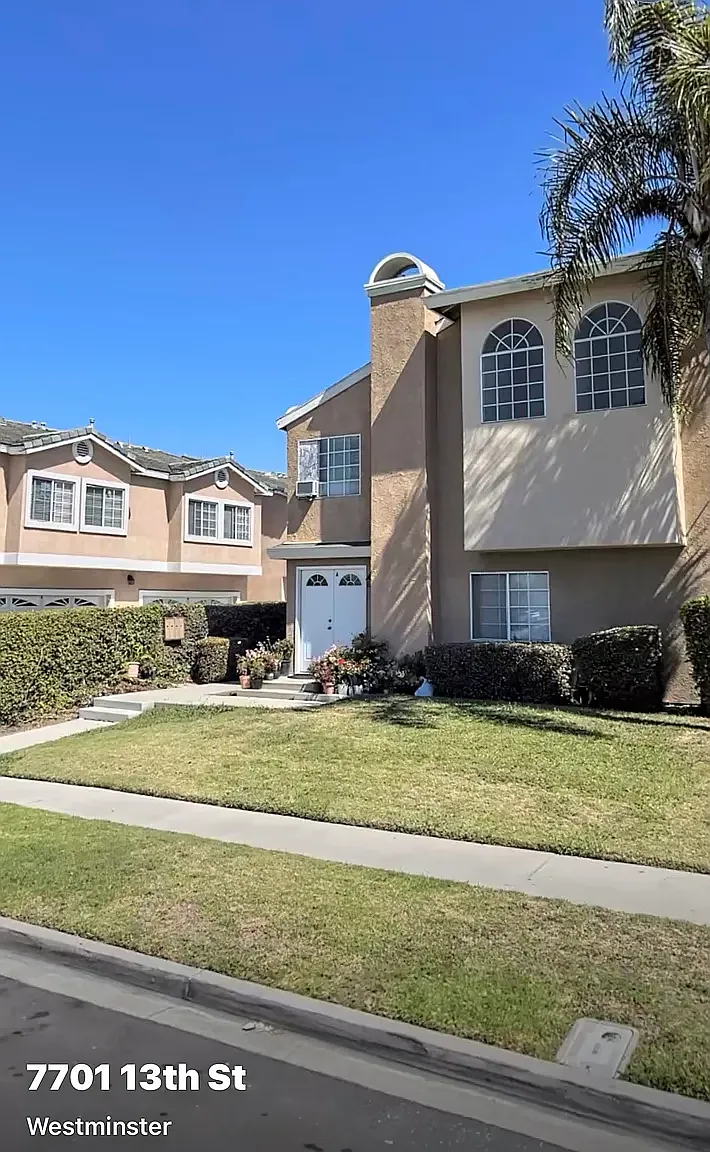 3 bed, 1300 sqft, $3,550 — Photo 2