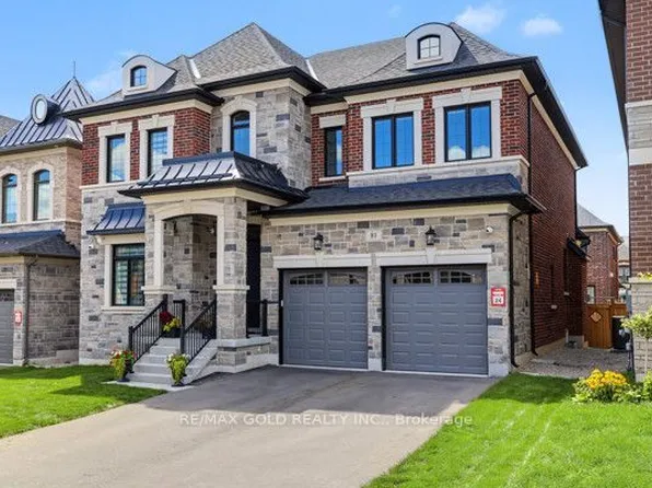 81 Kinburn Cres, Toronto, ON L3L 0E9