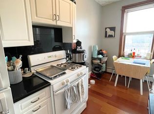 4 Revere St #8, Boston, MA 02114