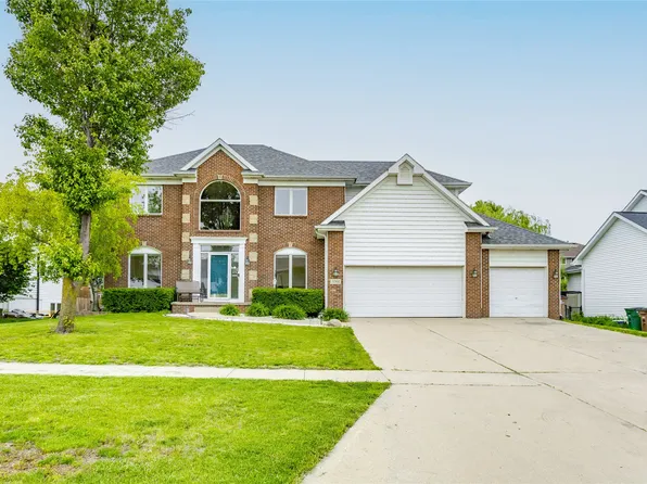 5961 Wistful Vista Dr, West Des Moines, IA 50266