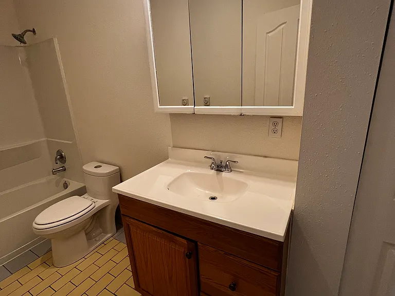 1817 W 7th Ave #5 — Photo 11
