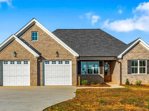 144 Greenhill Rd, Mocksville, NC 27028