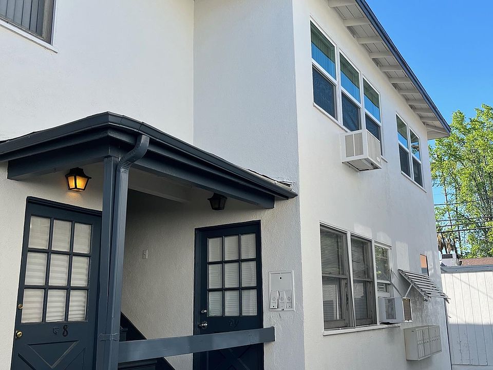1st image of 13207-13213 Oxnard St #12
