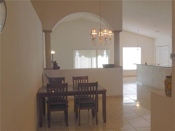 5th image of 412 Delancey Dr