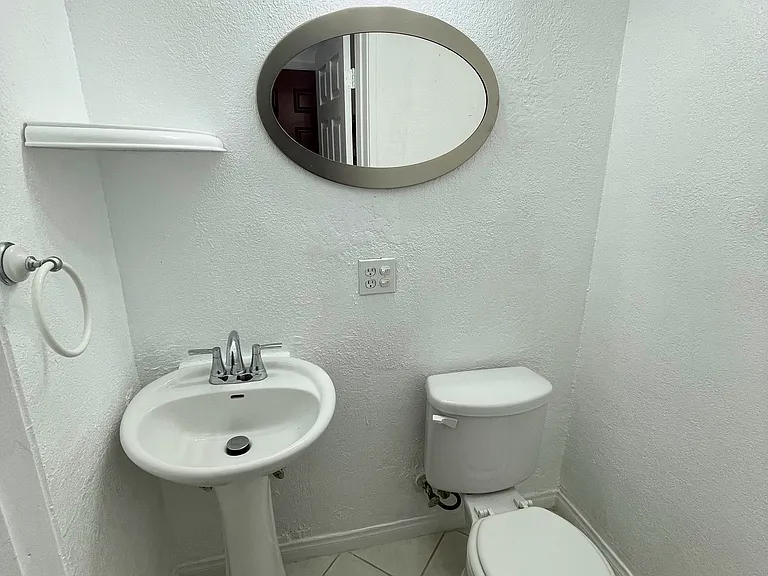 9037 Cattaraugus Ave — Photo 30