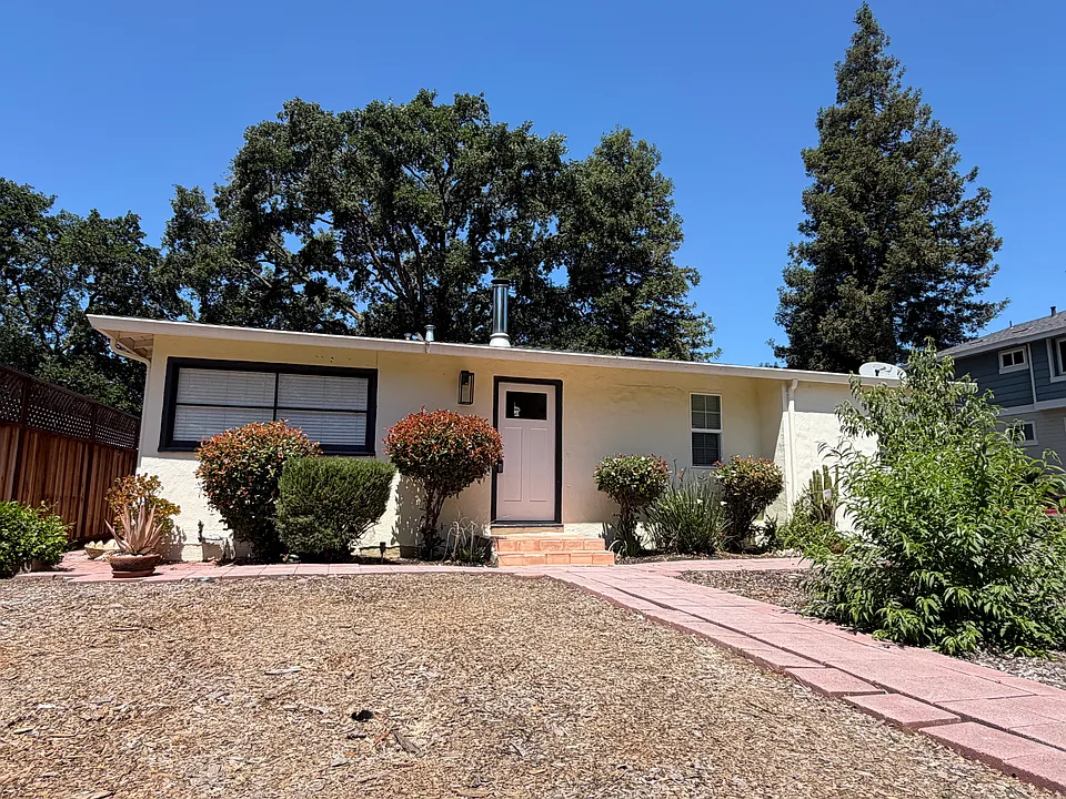 1454 Bel Air Dr
