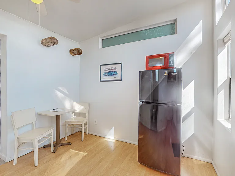 601 Noble Pl NE #2 — Photo 6