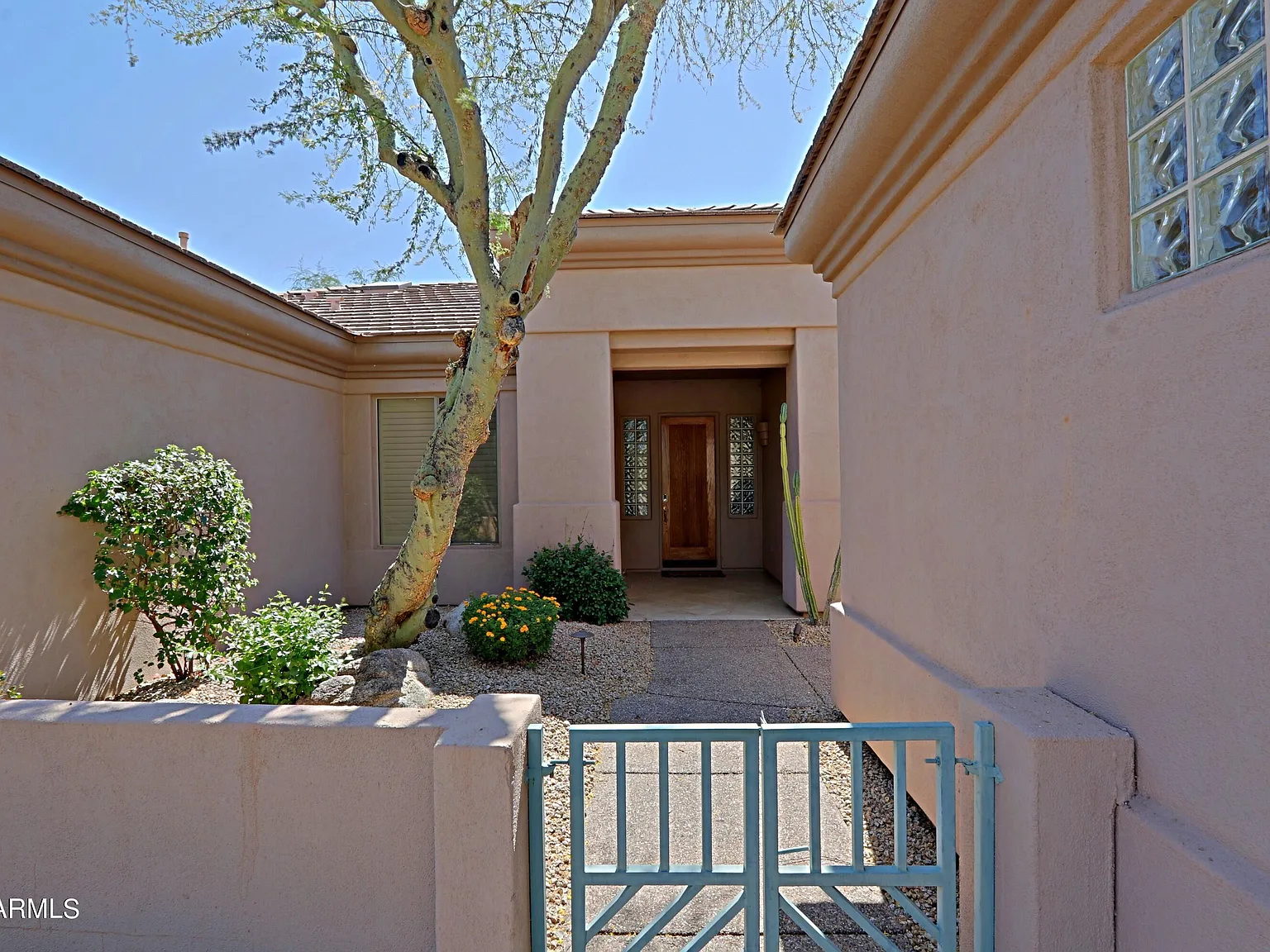 3 bed, 3.0 bath, 2161 sqft, $3,000 — Photo 4