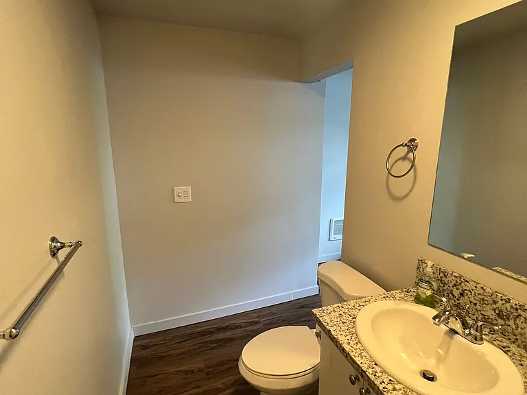554 SW Jefferson Ave #3 — Photo 10