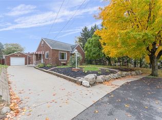 1438 Deville Ave NW, Canton, OH 44708