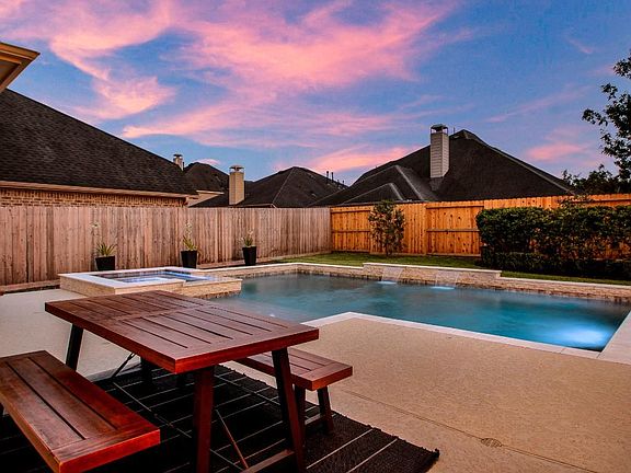 3rd image of 28623 Thornbird Dr