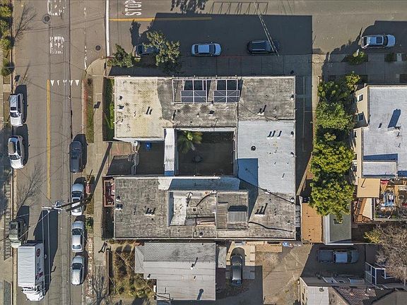 4th image of College