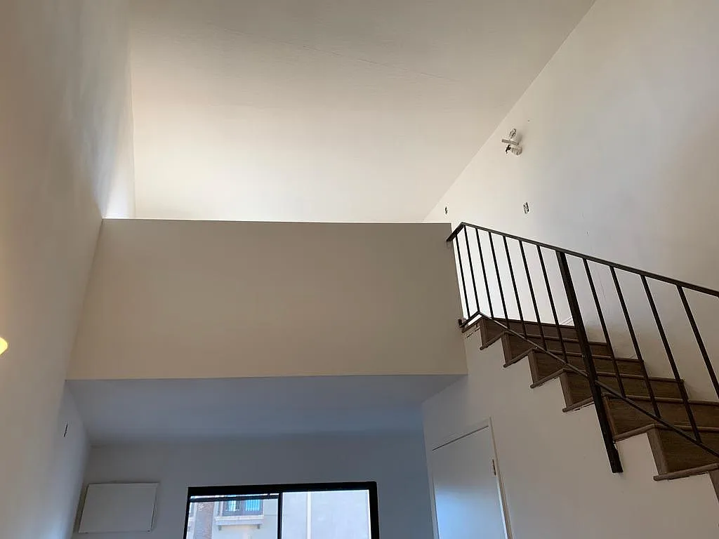 Studio, 400 sqft, $1,698 — Photo 4
