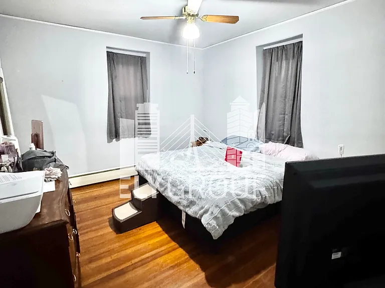 63 Walnut St #1 — Photo 4
