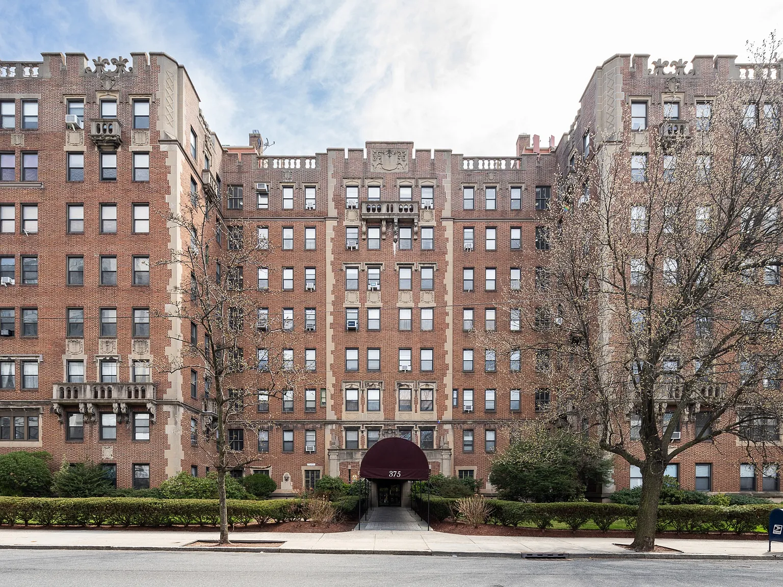 2 bed, 1325 sqft, $950 — Photo 1