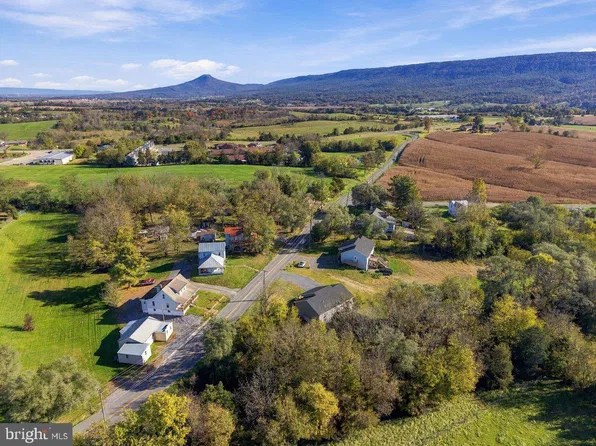 303 E Old Cross Rd, New Market, VA 22844