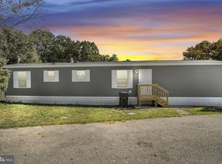 61 Mobile Dr, Thomasville, PA 17364