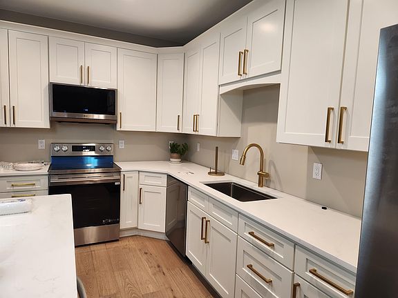 4th image of 2223 Eldie Dr