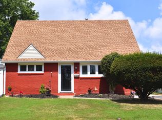 2329 Armstrong Ave, Holmes, PA 19043