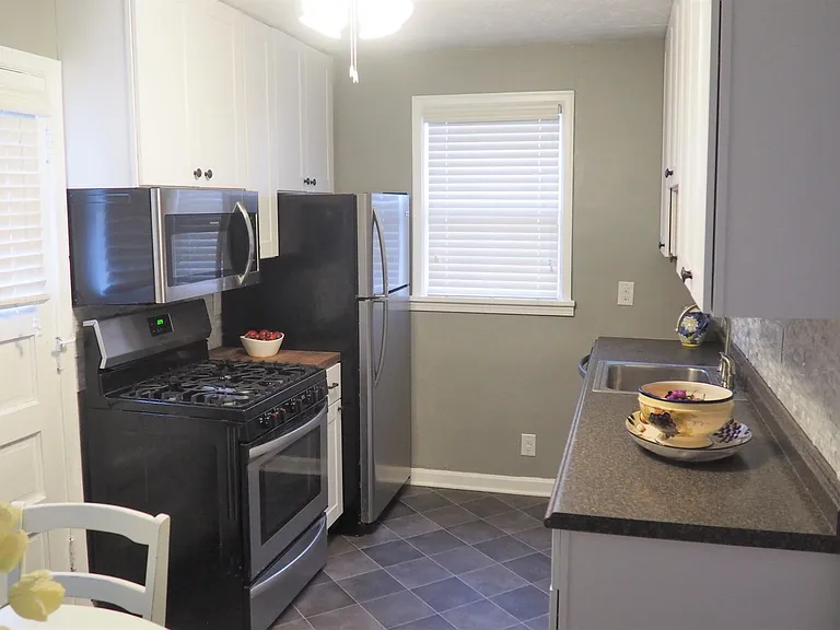 Brand new, renovated kitchen!