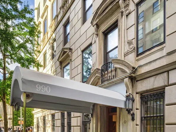 990 5th Avenue image 15 of 17