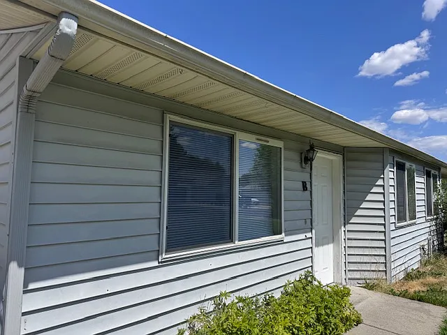 3505 E 2nd Ct #B