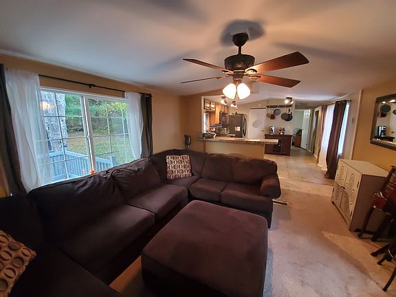 4th image of 26 Vosburgh Trailer Park