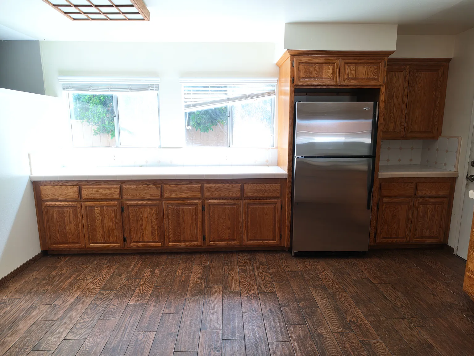 1312 N Orchid St — Photo 4