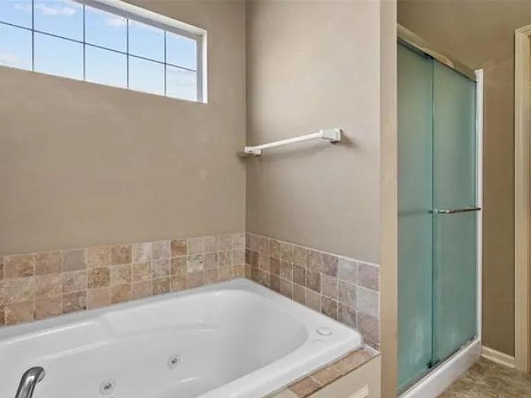 8808 NE 116th Pl — Photo 10