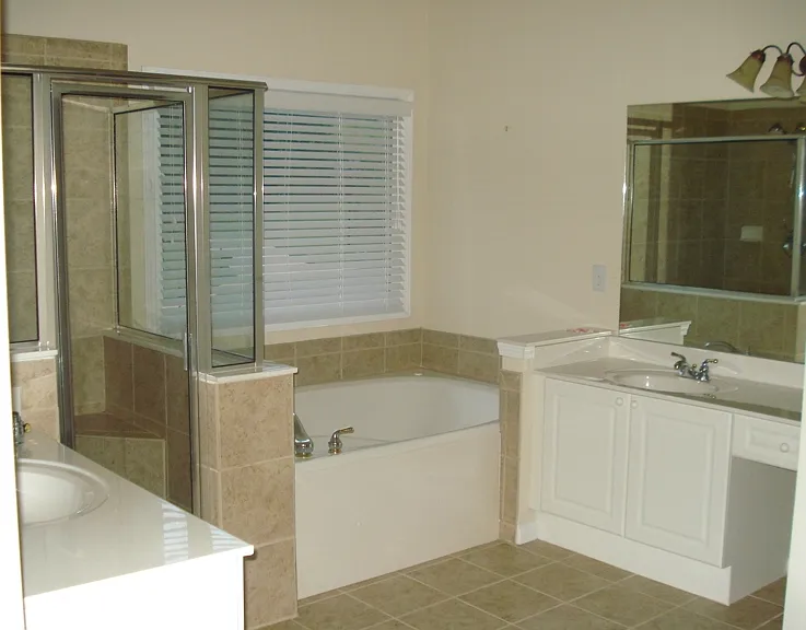 5125 Laurel Park Ln — Photo 4