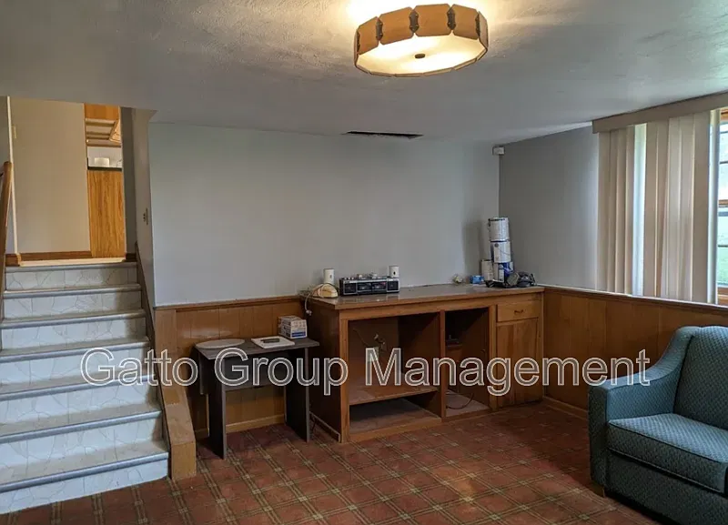 3 bed, 2.5 bath, 1552 sqft, $1,550 — Photo 2