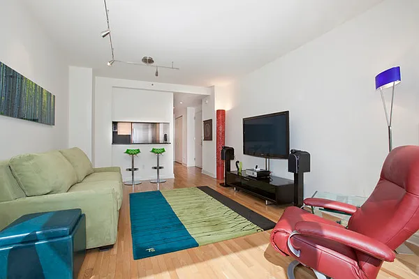 Sold by BLU Real Estate | media 2
